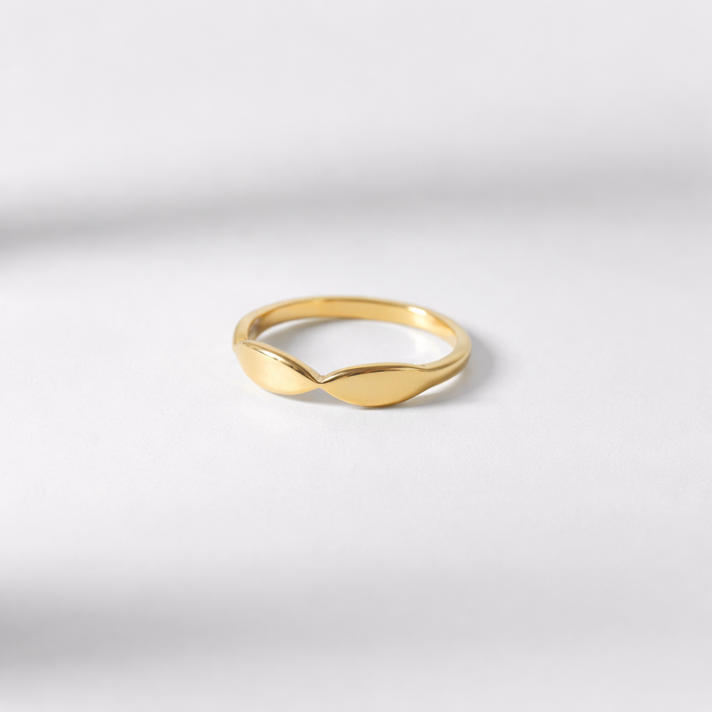 Mia Sculpted Ring