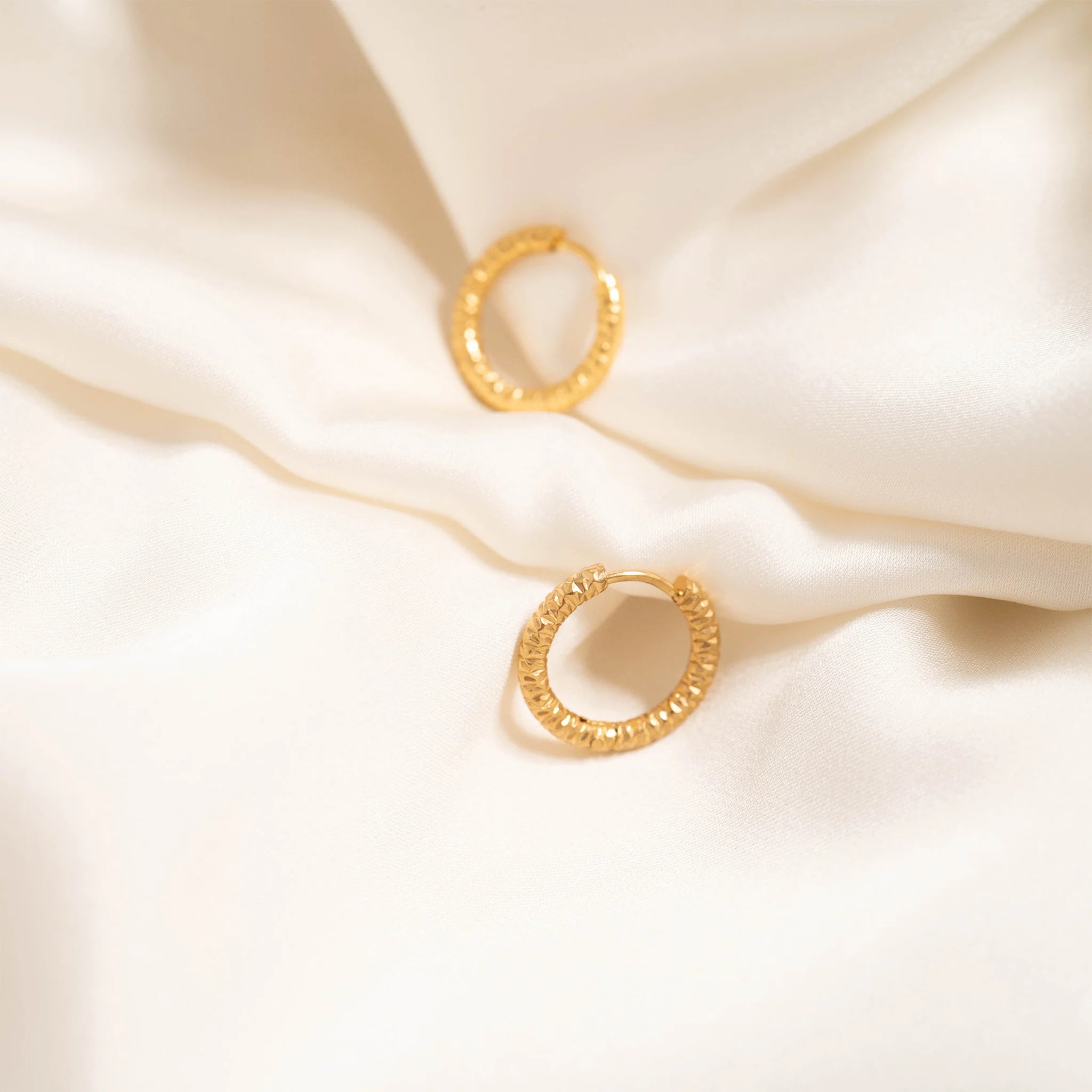 Sol Texture Hoops